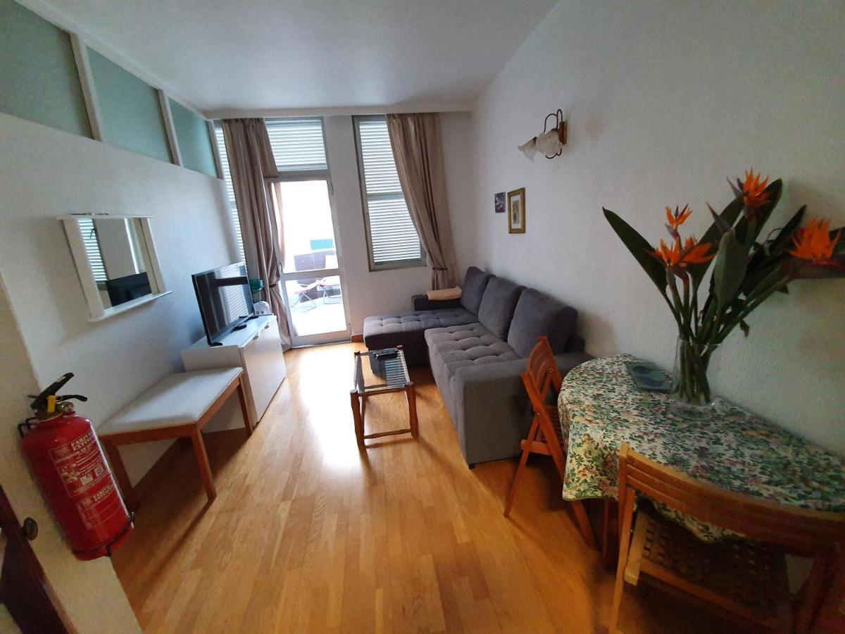 Apartamentos Navio Azul フンシャル エクステリア 写真