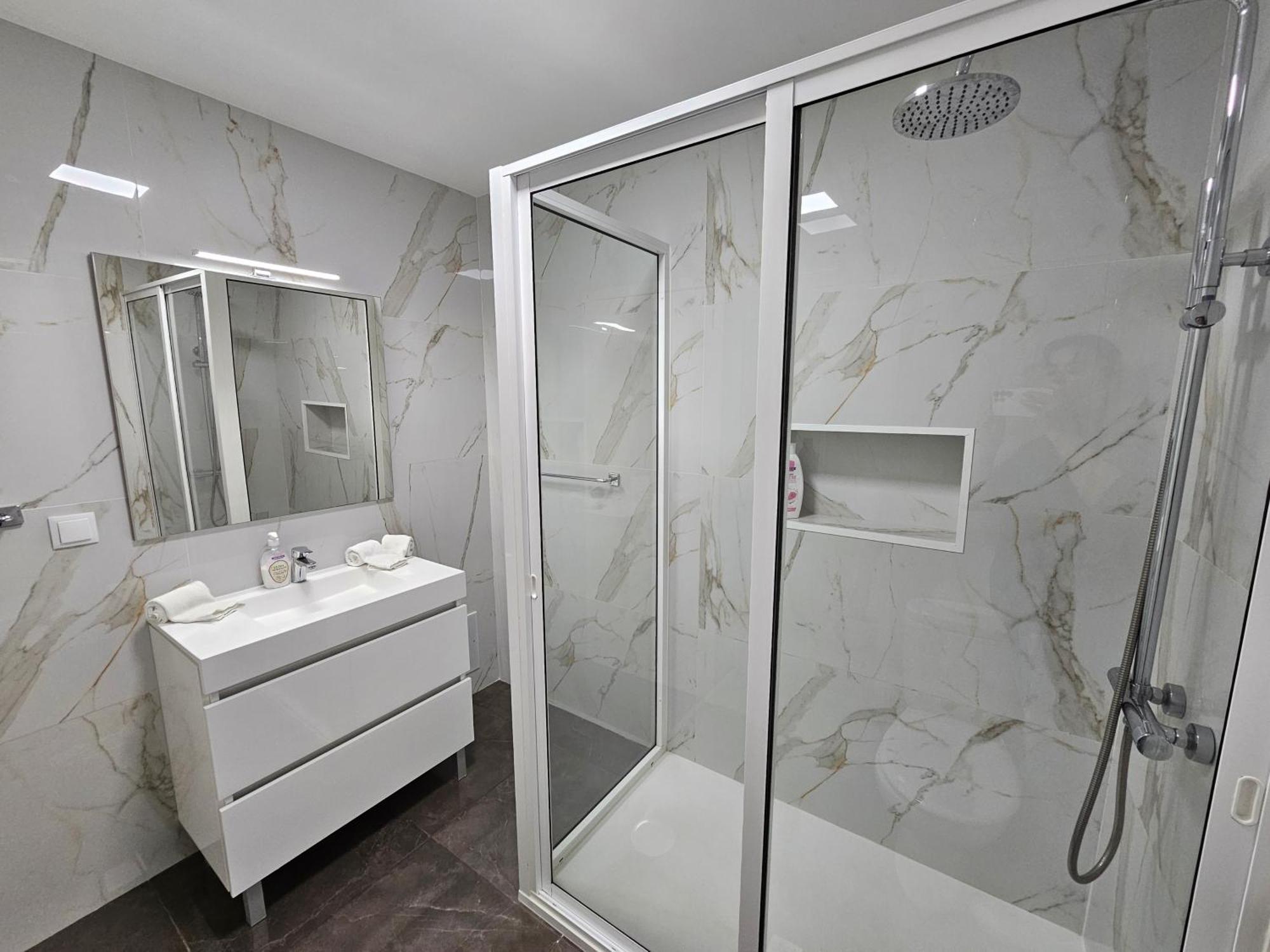 Apartamentos Navio Azul フンシャル 部屋 写真