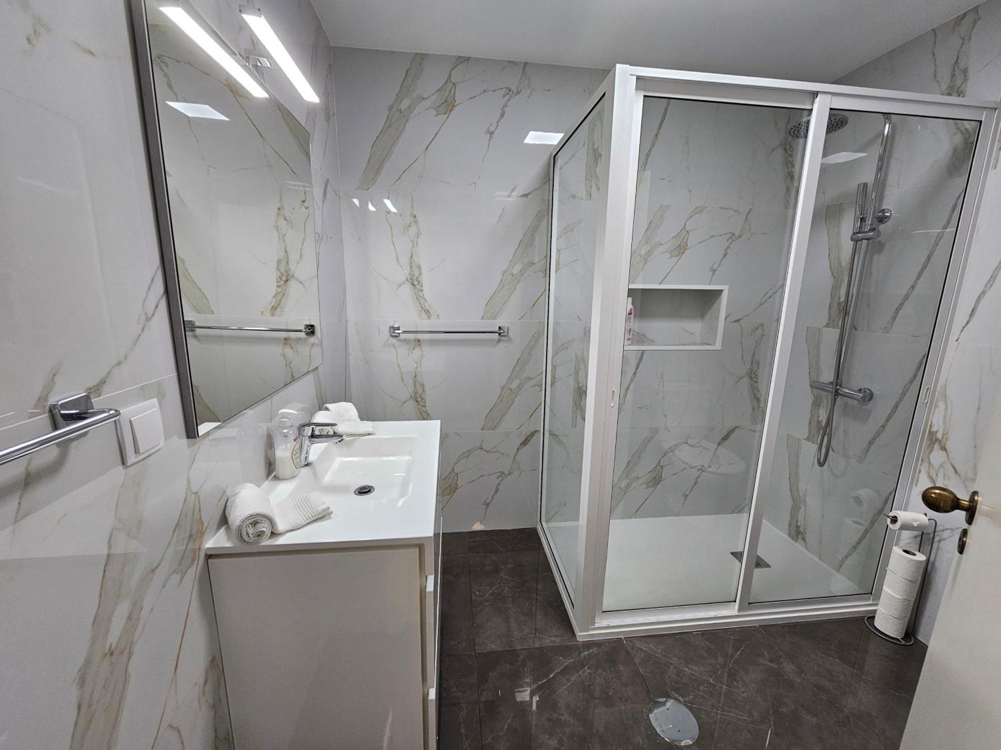 Apartamentos Navio Azul フンシャル 部屋 写真