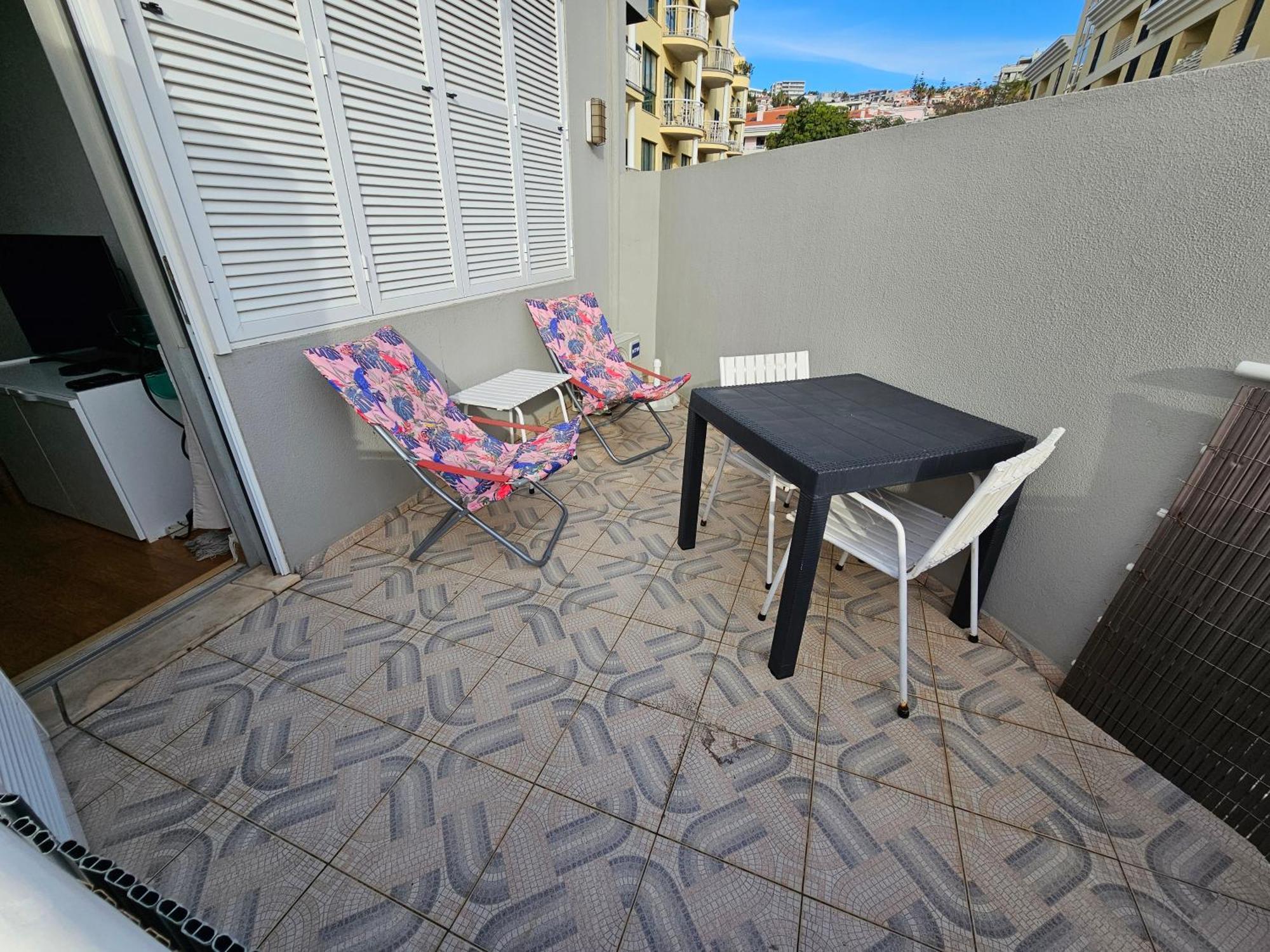 Apartamentos Navio Azul フンシャル 部屋 写真
